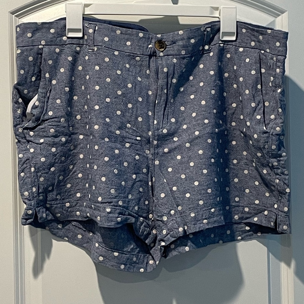 Old Navy Blue Polka Dot Shorts | Size 18